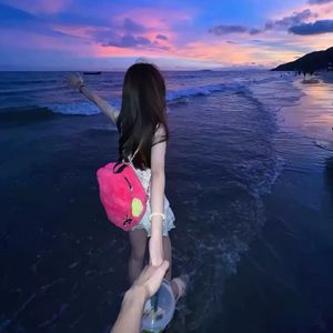 免费看裸体🔞🔞🔞网站菠萝
